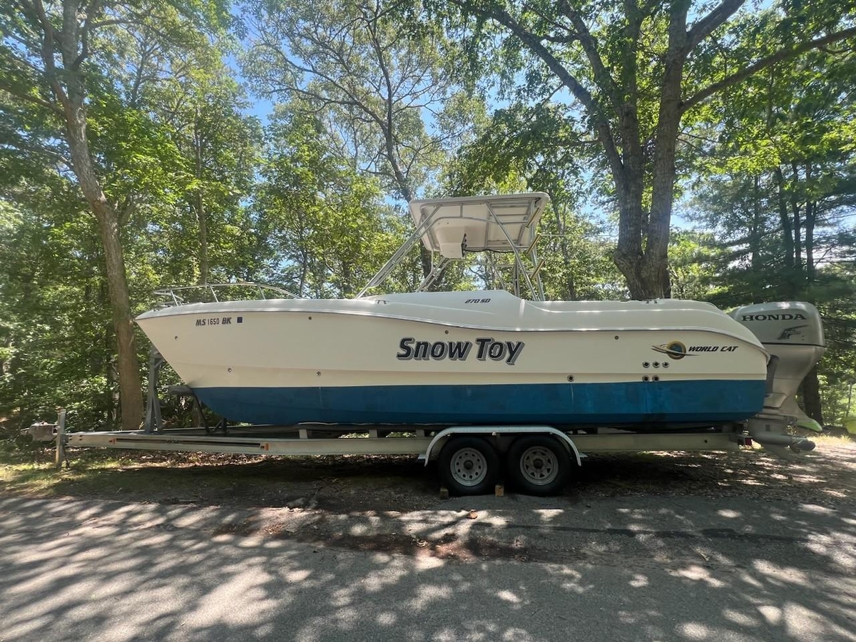 2007 World Cat 270 SD - Sold Boat