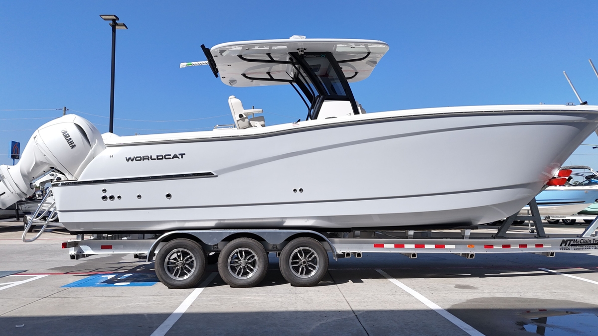 2025 World Cat 280 CCX - Sold Boat