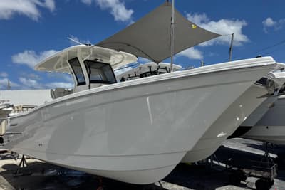 BOATZON | World Cat 280 CCX 2026