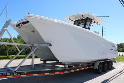BOATZON | World Cat 280 CCX 2026