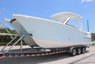 BOATZON | World Cat 280 DC 2025