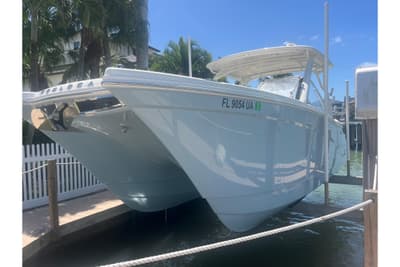 BOATZON | World Cat 280 DCX 2025