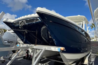 BOATZON | World Cat 280 DCX 2026