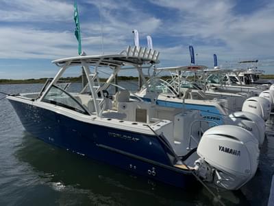 BOATZON | World Cat 280 DCX 2026