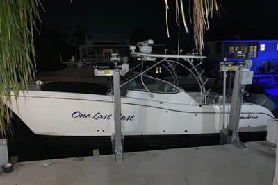 BOATZON | World Cat 290 DC 2010