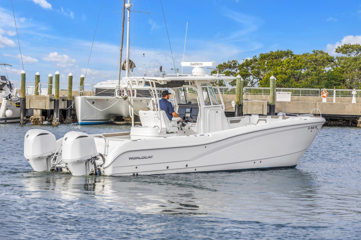 2021 World Cat 295 CC - Sold Boat