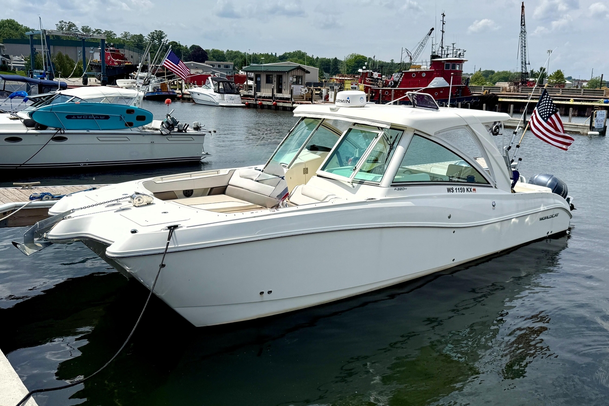 2016 World Cat 320 DC - Sold Boat