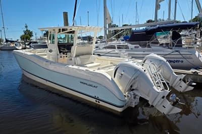 BOATZON | World Cat 325 CC 2026