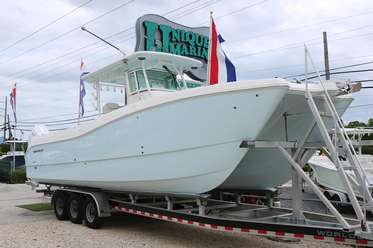 2027 World Cat 325 CC - Sold Boat