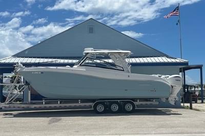 BOATZON | World Cat 325 DC 2024 BOATZON | World Cat 325 DC 2024