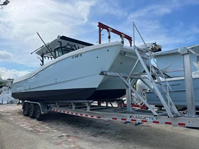 BOATZON | World Cat 325CC 2024