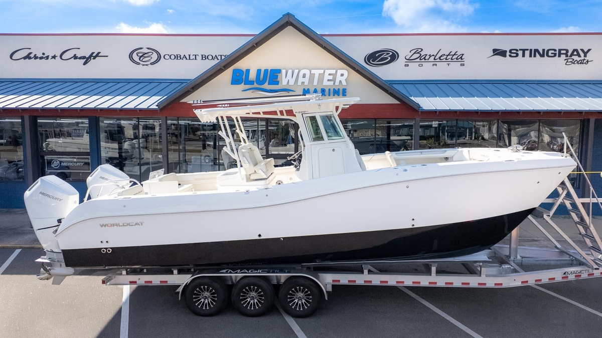 2026 World Cat 325CC - Sold Boat