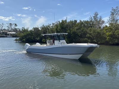 BOATZON | World Cat 325CC 2026