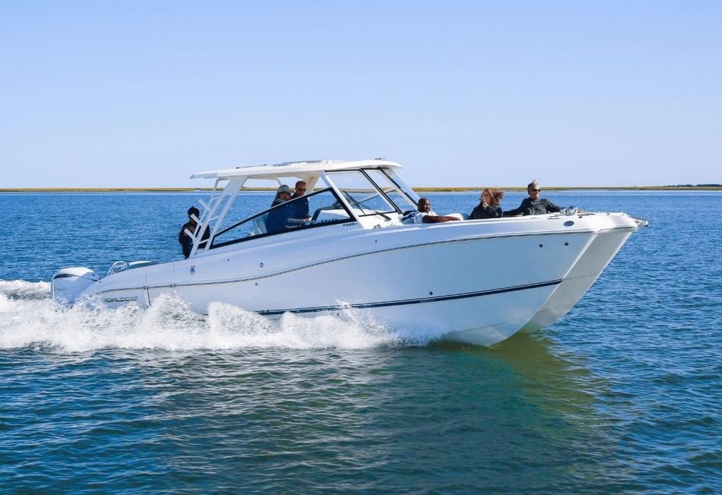 2026 World Cat 325DC - Sold Boat