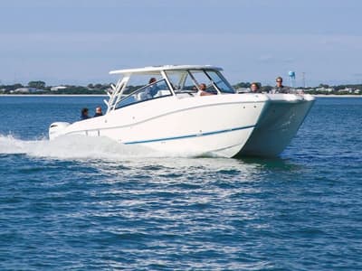 BOATZON | World Cat 325DC 2026