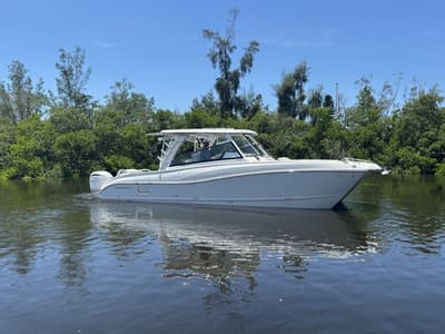 BOATZON | World Cat 325DC 2027
