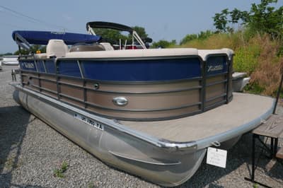 BOATZON | Xcursion 215RFX18 2018