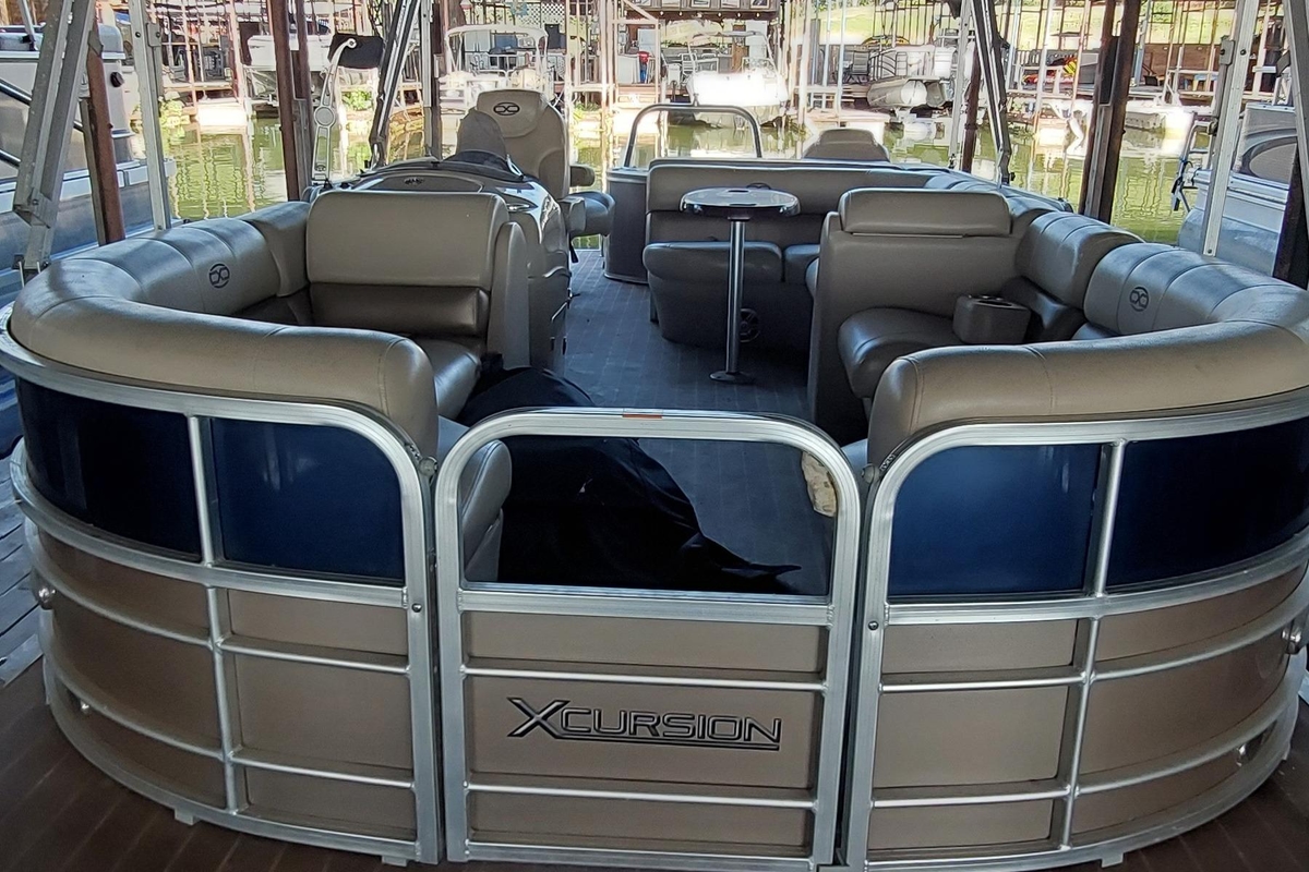 2015 Xcursion 23RFC - Sold Boat