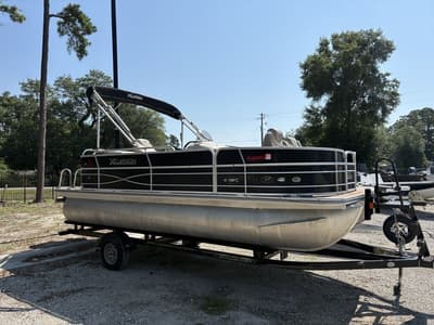 BOATZON | Xcursion Pontoons 19FC 2016 BOATZON | Xcursion Pontoons 19FC 2016