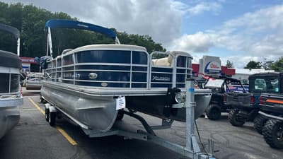 BOATZON | Xcursion Pontoons X 23C 2012