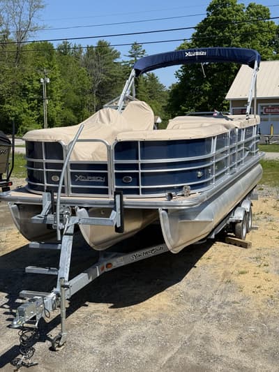 BOATZON | Xcursion Pontoons X21C 2015