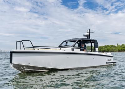 BOATZON | XO Boats DFNDR 2023