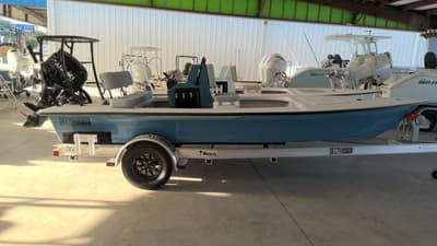 BOATZON | Xplor Boatworks Delta 18 Guide Series 2027