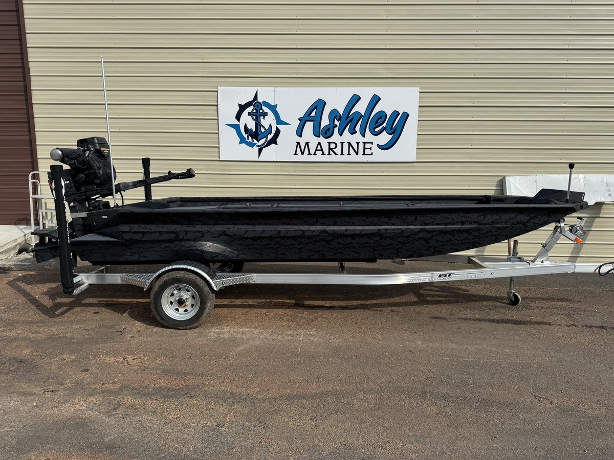 2026 Xpress Bayou Series 180 - Sold Boat