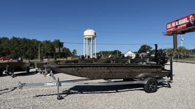 BOATZON | Xpress Bayou Series 180 2027