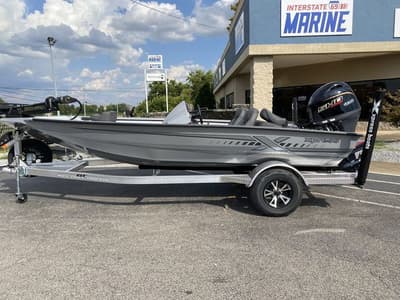 BOATZON | Xpress Boats H17 2026