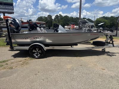 BOATZON | Xpress Boats H17C 2023