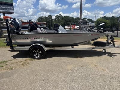 BOATZON | Xpress Boats H17C 2023
