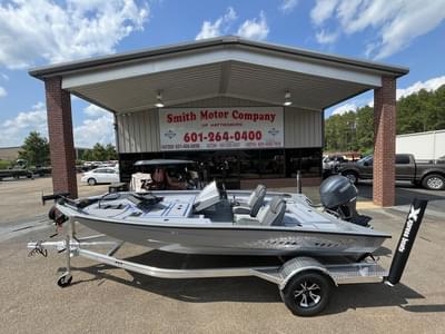 BOATZON | Xpress Boats H17C Crappie 2026 BOATZON | Xpress Boats H17C Crappie 2026