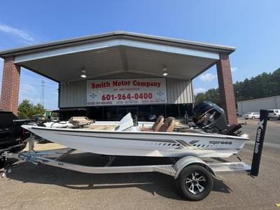 BOATZON | Xpress Boats H17C Crappie 2026 BOATZON | Xpress Boats H17C Crappie 2026