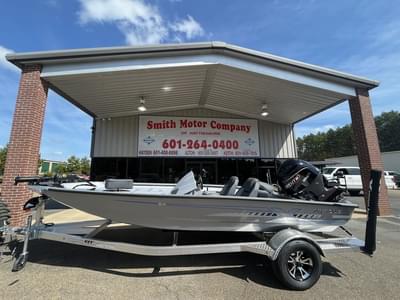BOATZON | Xpress Boats H18 2026