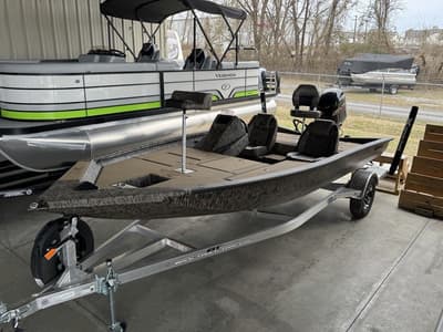 BOATZON | Xpress Boats H18 2026