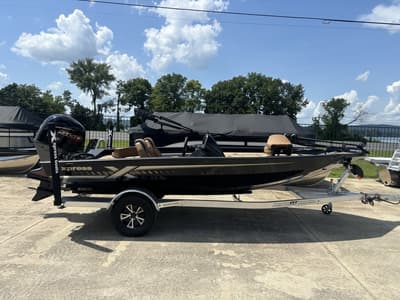 BOATZON | Xpress Boats H18 2027