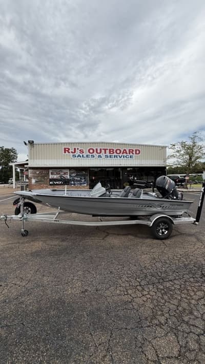 BOATZON | Xpress Boats H18C 2027 BOATZON | Xpress Boats H18C 2027
