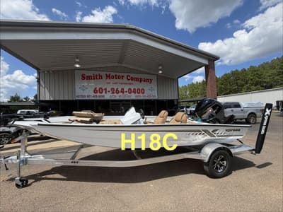 BOATZON | Xpress Boats H18C 2027 BOATZON | Xpress Boats H18C 2027