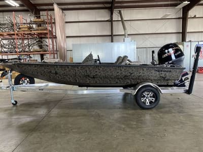 BOATZON | Xpress Boats H18C Crappie 2026