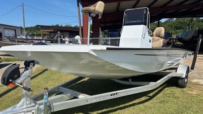 BOATZON | Xpress Boats H190B 2025