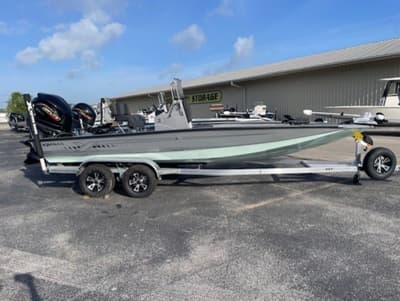 BOATZON | Xpress Boats H22 2026