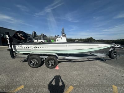 BOATZON | Xpress Boats H22 BAY 2026 BOATZON | Xpress Boats H22 BAY 2026