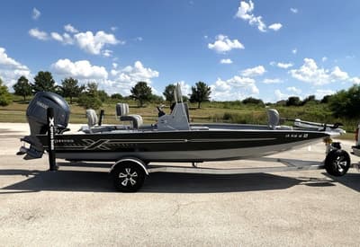 BOATZON | Xpress Boats H22B 2024