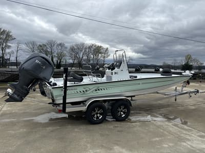 BOATZON | Xpress Boats H22B 2025