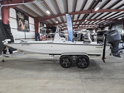 BOATZON | Xpress Boats H22B 2025