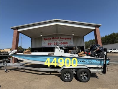 BOATZON | Xpress Boats H22B 2026