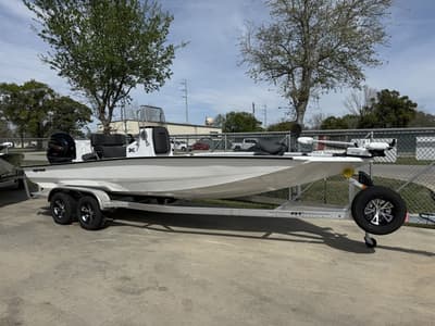 BOATZON | Xpress Boats H22B 2026