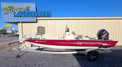 BOATZON | Xpress Boats HyperLift Bay H20B 2016