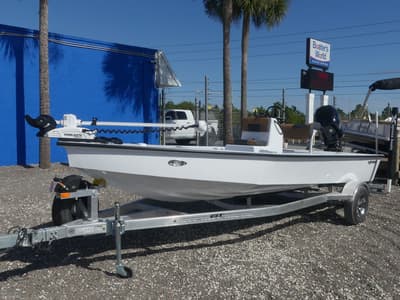BOATZON | Xpress Boats Skiff 185 2026